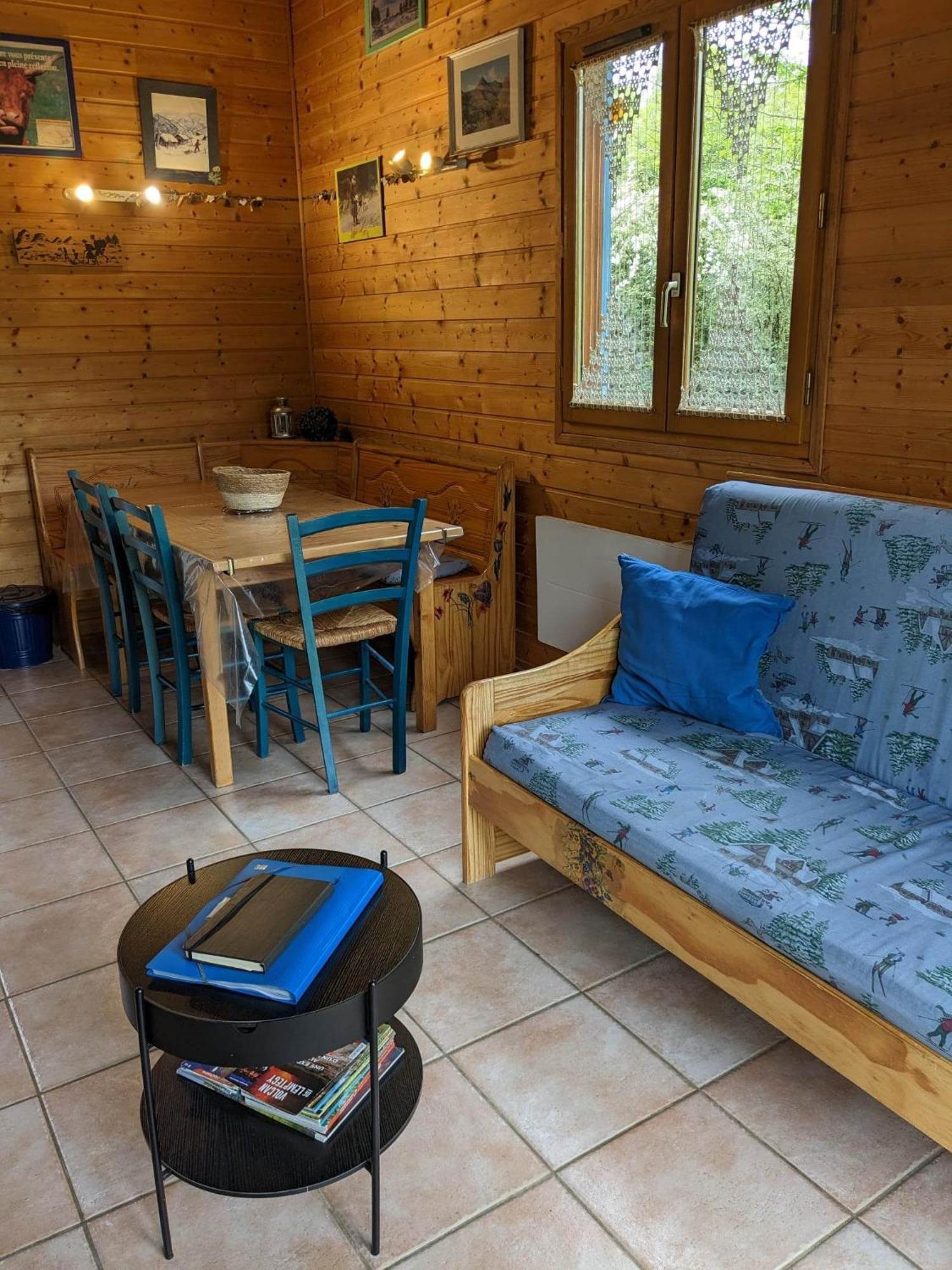 Les Chalets De La Vigne Grande Сен-Флорет Экстерьер фото
