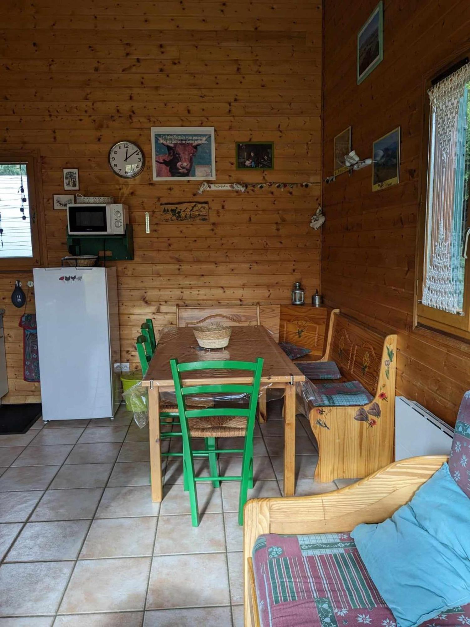 Les Chalets De La Vigne Grande Сен-Флорет Экстерьер фото